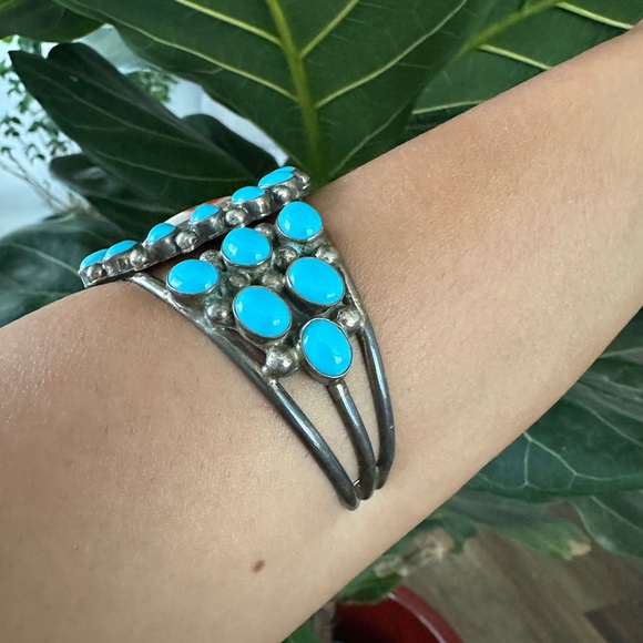 Kathleen sterling navajo Turquoise and Oyster cuff - Picture 3 of 4
